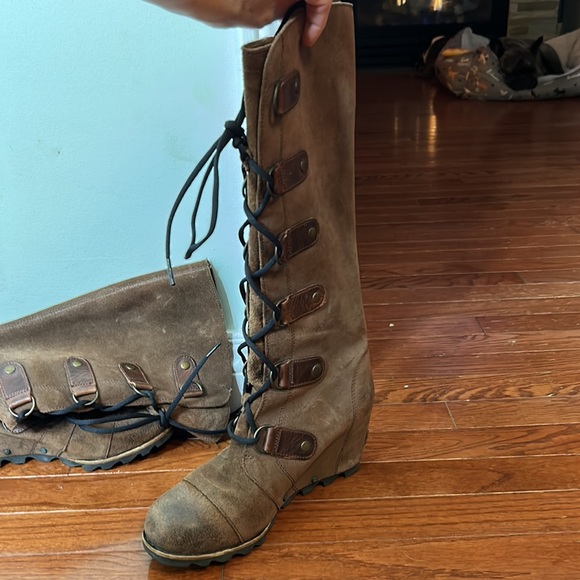 Sorel Leather Lace-up Platform Boots - Picture 7 of 17